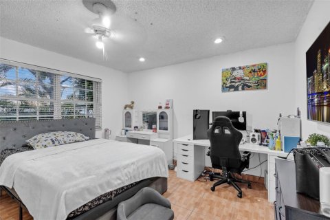 Propiedad comercial en venta en Miami, Florida, 235.23 m2 № 1972314 - foto 6