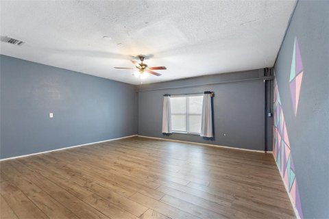 Villa ou maison à vendre à Winter Haven, Floride: 4 chambres, 206.52 m2 № 1757428 - photo 4