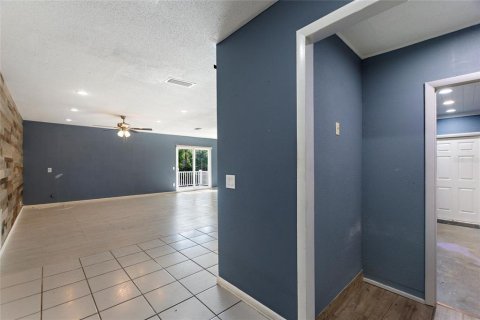 Villa ou maison à vendre à Winter Haven, Floride: 4 chambres, 206.52 m2 № 1757428 - photo 3