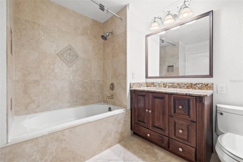 Condo in Tampa, Florida, 3 bedrooms  № 1819409 - photo 19