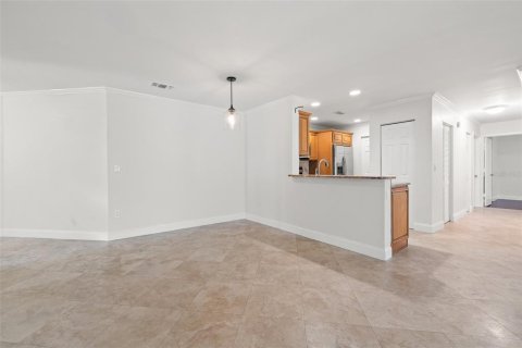 Condo in Tampa, Florida, 3 bedrooms  № 1819409 - photo 8