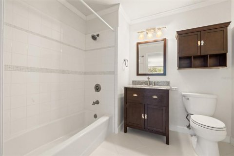 Condo in Tampa, Florida, 3 bedrooms  № 1819409 - photo 23