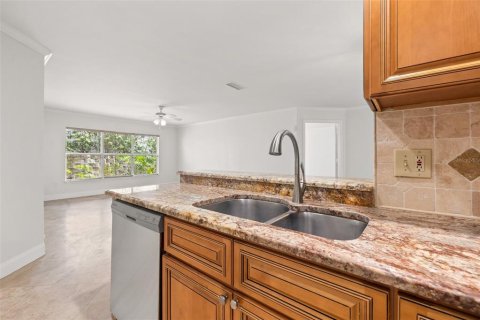 Condo in Tampa, Florida, 3 bedrooms  № 1819409 - photo 14