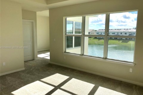 Townhouse in Hollywood, Florida 3 bedrooms, 201.13 sq.m. № 2145948 - photo 14