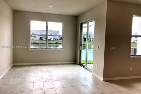 Townhouse in Hollywood, Florida 3 bedrooms, 201.13 sq.m. № 2145948 - photo 8