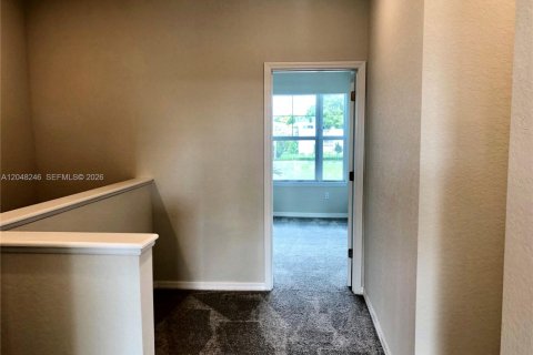 Townhouse in Hollywood, Florida 3 bedrooms, 201.13 sq.m. № 2145948 - photo 23