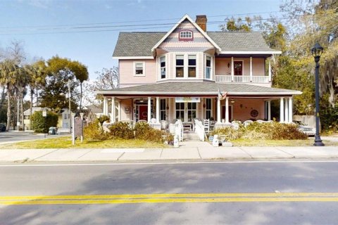 House in Ocala, Florida 4 bedrooms, 361.95 sq.m. № 2214632