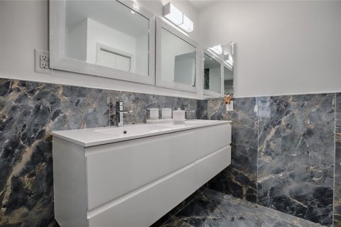 Casa en venta en The Villages, Florida, 3 dormitorios, 129.32 m2 № 1721441 - foto 15