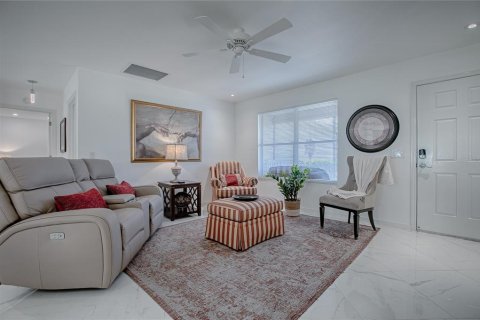 Casa en venta en The Villages, Florida, 3 dormitorios, 129.32 m2 № 1721441 - foto 5