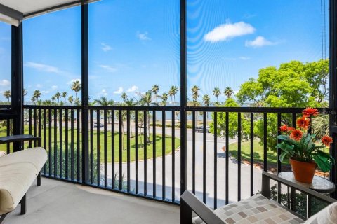 Condo in Sarasota, Florida, 2 bedrooms  № 1761067 - photo 15