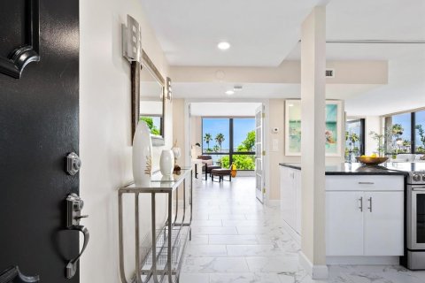 Condo in Sarasota, Florida, 2 bedrooms  № 1761067 - photo 4