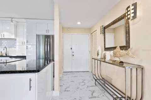 Condo in Sarasota, Florida, 2 bedrooms  № 1761067 - photo 20