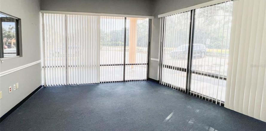 Propiedad comercial en Sanford, Florida 8361.95 m2 № 1553014