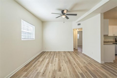 House in Jacksonville, Florida 4 bedrooms, 135.54 sq.m. № 1535276 - photo 14
