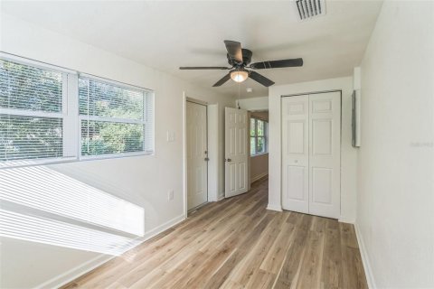 House in Jacksonville, Florida 4 bedrooms, 135.54 sq.m. № 1535276 - photo 6