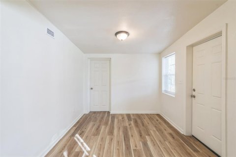 House in Jacksonville, Florida 4 bedrooms, 135.54 sq.m. № 1535276 - photo 9