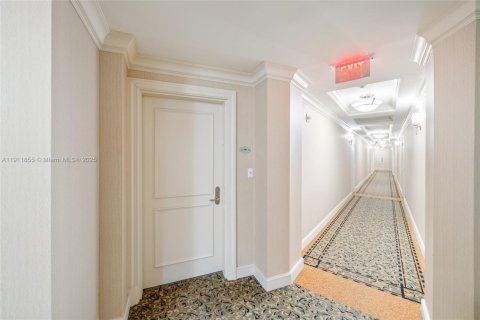Купить кондоминиум в Авентура, Флорида 2 спальни, 122.63м2, № 2013806 - фото 24