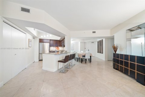 Купить кондоминиум в Авентура, Флорида 2 спальни, 122.63м2, № 2013806 - фото 6