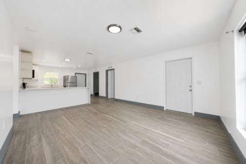 Villa ou maison à vendre à Miami, Floride: 3 chambres, 102.56 m2 № 2083380 - photo 3