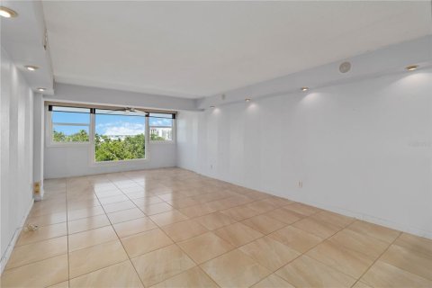 Condominio en venta en Sarasota, Florida, 1 dormitorio, 76.18 m2 № 1735431 - foto 7