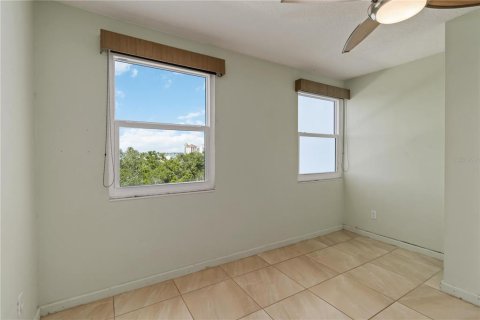 Condominio en venta en Sarasota, Florida, 1 dormitorio, 76.18 m2 № 1735431 - foto 15