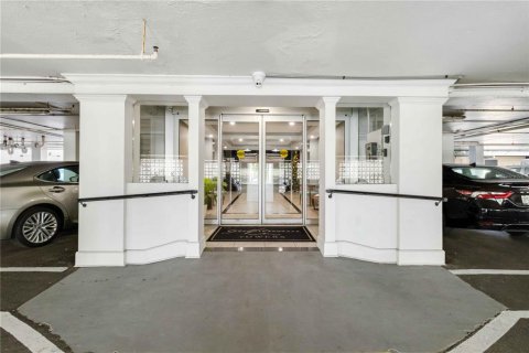 Condominio en venta en Sarasota, Florida, 1 dormitorio, 76.18 m2 № 1735431 - foto 21