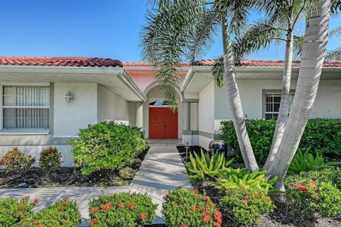 Villa ou maison à vendre à Sarasota, Floride: 3 chambres, 214.6 m2 № 2418666 - photo 2