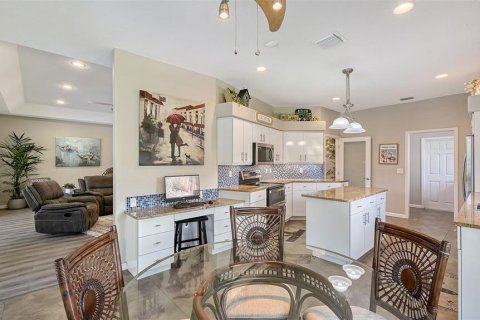 Villa ou maison à vendre à Sarasota, Floride: 3 chambres, 214.6 m2 № 2418666 - photo 15
