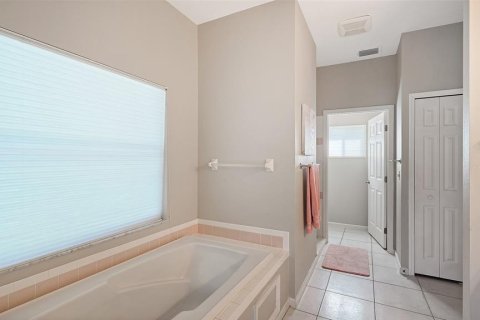 Villa ou maison à vendre à Sarasota, Floride: 3 chambres, 214.6 m2 № 2418666 - photo 22