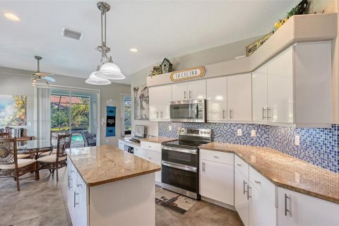 Villa ou maison à vendre à Sarasota, Floride: 3 chambres, 214.6 m2 № 2418666 - photo 12