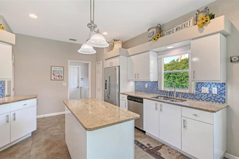 Villa ou maison à vendre à Sarasota, Floride: 3 chambres, 214.6 m2 № 2418666 - photo 16