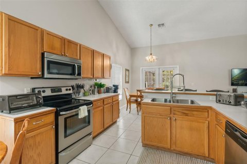 Villa ou maison à louer à Kissimmee, Floride: 4 chambres, 143.63 m2 № 2424192 - photo 9