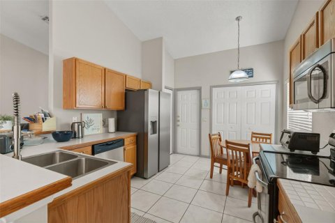Villa ou maison à louer à Kissimmee, Floride: 4 chambres, 143.63 m2 № 2424192 - photo 8