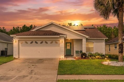 Villa ou maison à louer à Kissimmee, Floride: 4 chambres, 143.63 m2 № 2424192 - photo 2
