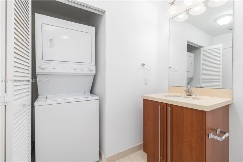 Copropriété à vendre à Miami, Floride: 2 chambres, 94.11 m2 № 1706894 - photo 9