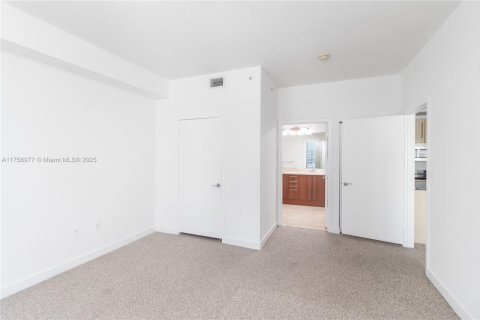 Copropriété à vendre à Miami, Floride: 2 chambres, 94.11 m2 № 1706894 - photo 30