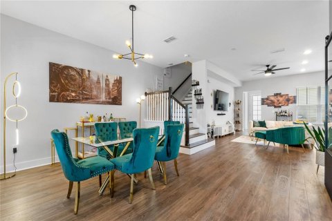 Townhouse in Orlando, Florida 3 bedrooms, 193.33 sq.m. № 1805916 - photo 10