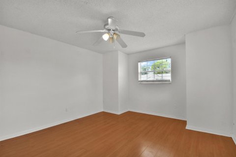 Townhouse in Wellington, Florida 3 bedrooms, 147.25 sq.m. № 2086704 - photo 28