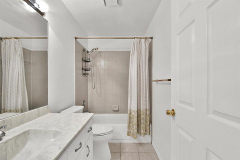 Townhouse in Wellington, Florida 3 bedrooms, 147.25 sq.m. № 2086704 - photo 27