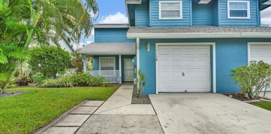 Townhouse in Wellington, Florida 3 bedrooms, 147.25 sq.m. № 2086704