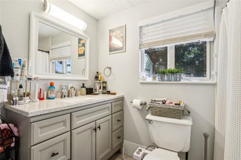 House in Oakland Park, Florida 3 bedrooms № 1779953 - photo 20
