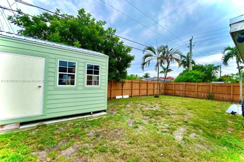House in Oakland Park, Florida 3 bedrooms № 1779953 - photo 22