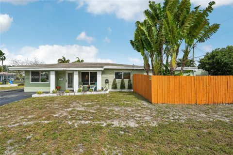 House in Oakland Park, Florida 3 bedrooms № 1779953 - photo 11