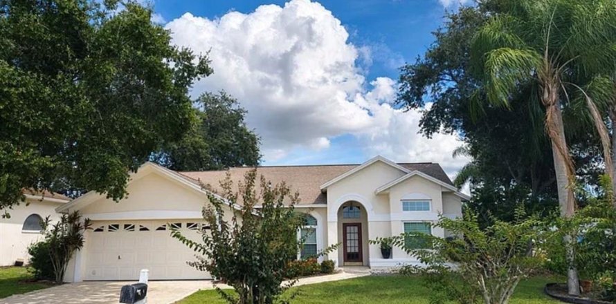Villa ou maison à Tampa, Floride 3 chambres, 158.77 m2 № 2420402