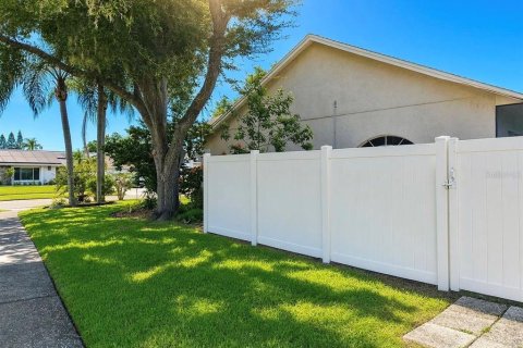 Villa ou maison à vendre à Tampa, Floride: 3 chambres, 158.77 m2 № 2420402 - photo 7