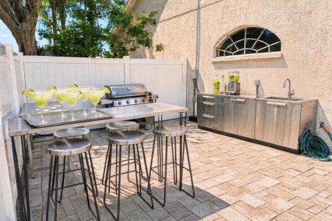 Villa ou maison à vendre à Tampa, Floride: 3 chambres, 158.77 m2 № 2420402 - photo 4