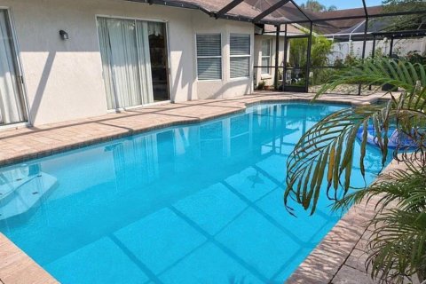 Villa ou maison à vendre à Tampa, Floride: 3 chambres, 158.77 m2 № 2420402 - photo 2