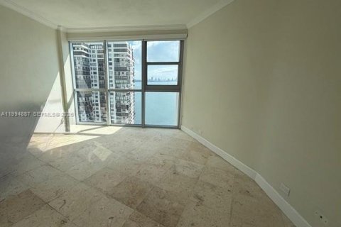 Condominio en alquiler en Miami, Florida, 1 dormitorio, 93 m2 № 2241651 - foto 13
