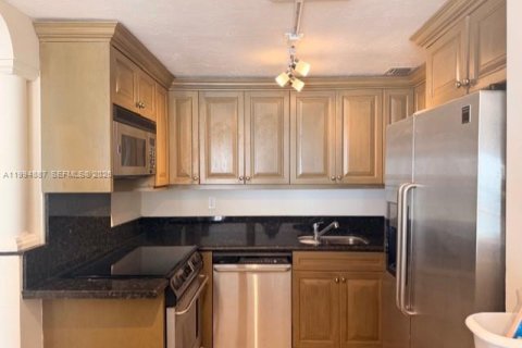 Condominio en alquiler en Miami, Florida, 1 dormitorio, 93 m2 № 2241651 - foto 11