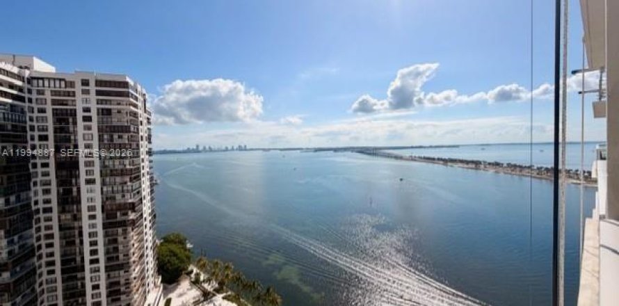 Condominio en Miami, Florida, 1 dormitorio  № 2241651